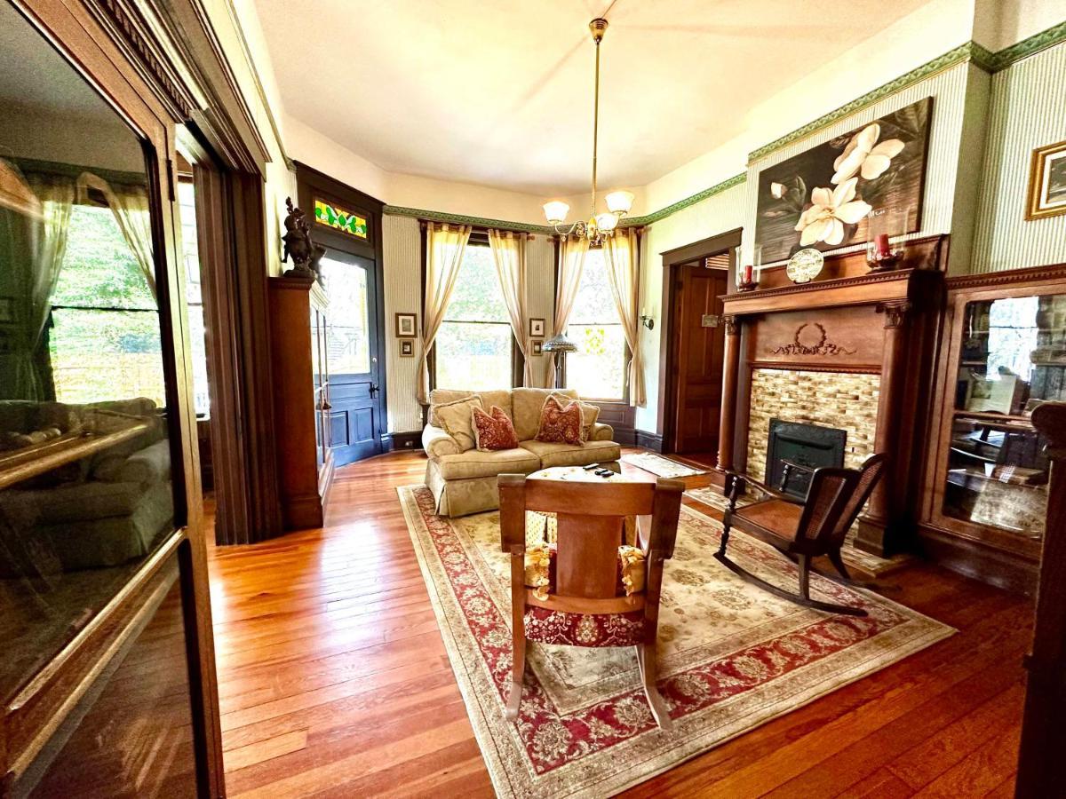 モービル The Kate Shepard Houseアパートホテル エクステリア 写真